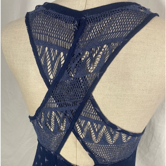 Miss Me Beaded Floral Navy Top Size Small - Picture 4 of 7